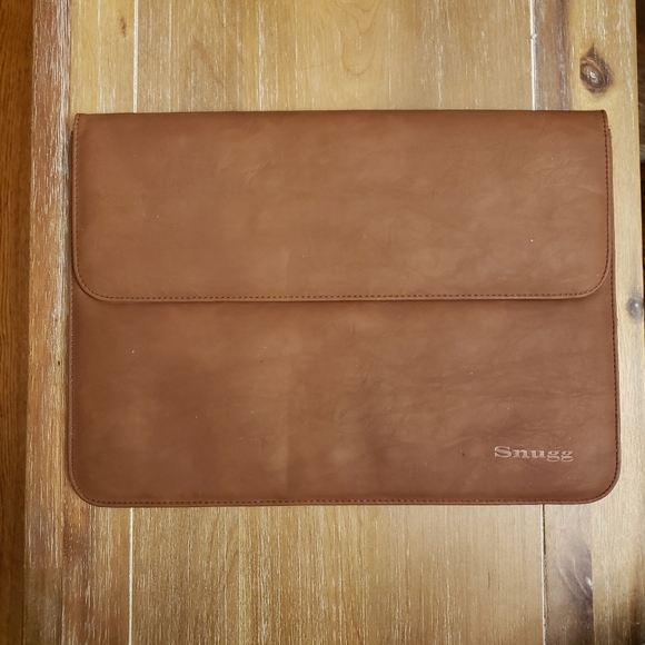 snugg laptop case
